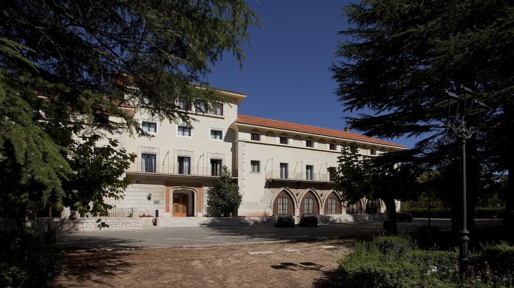 Hotel Parador De Teruel Zewnętrze zdjęcie